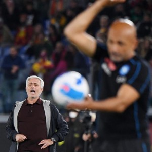 欧冠直播下载-穆里尼奥对拿波里罚5将上看台 罗马内鬼已经出现？