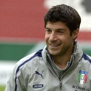 欧冠手机直播-詹尼凯达：尤文被罚降级后，皮耶罗说尤文不会变，级别不重要