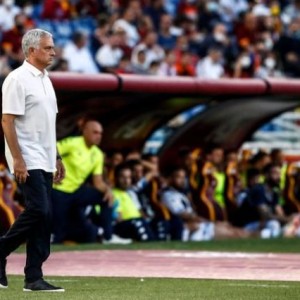 欧冠直播下载-南方德比变另类“双红会” 穆帅：裁判讲究，端水大师